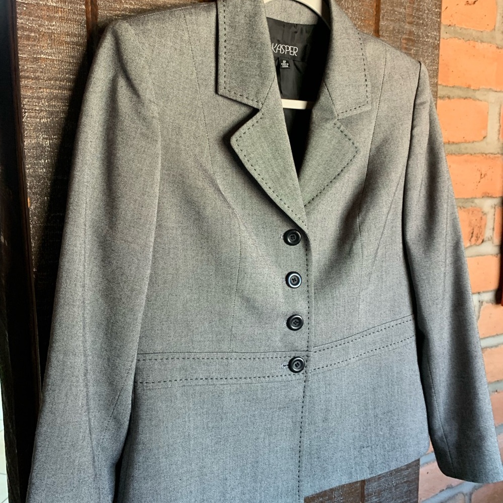Kasper womens 2 - piece suit gray black size 8 petite 8P interview office career - Picture 8 of 13